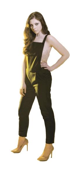 Michelle Trachtenberg Standing Full png transparent