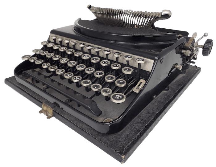 Monarch Portable Type Writer png transparent